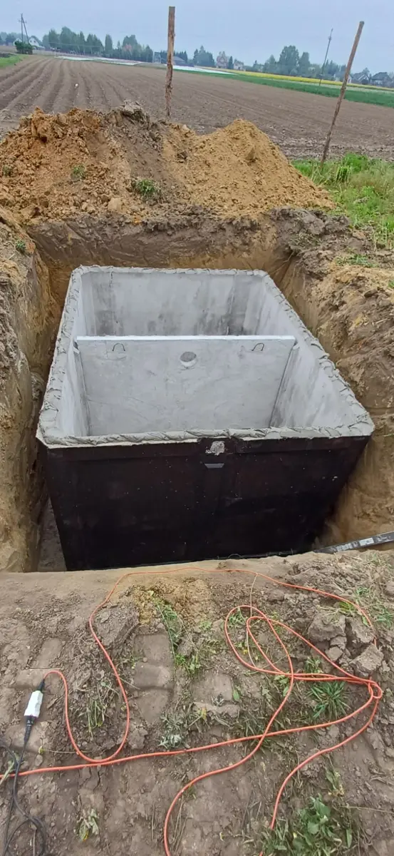 Zbiornik betonowy przed założeniem płyty